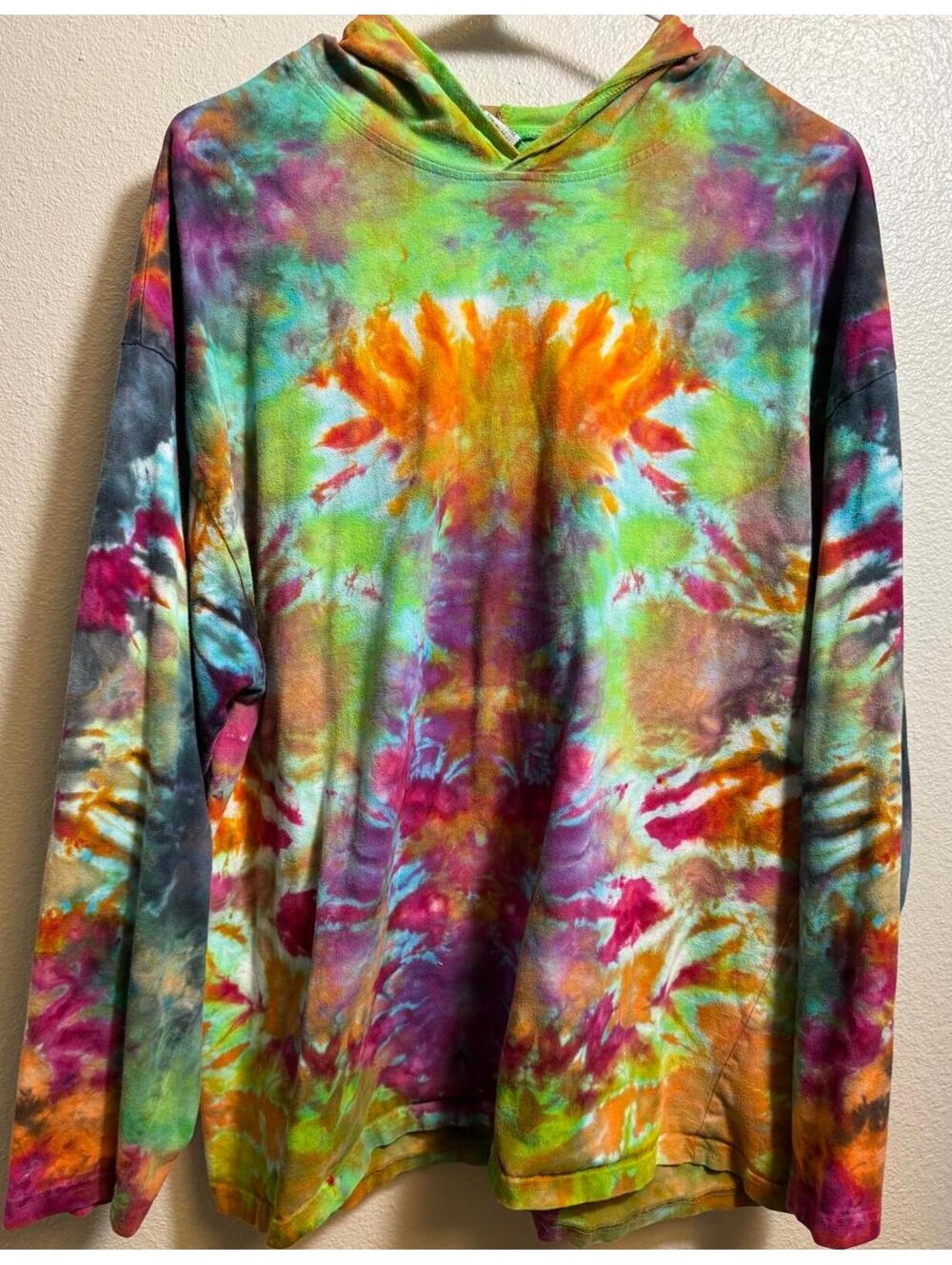 Men's Tie Dye Hooded Sweatshirt - Size L/XL - Picture 7 of 8